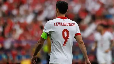 Lewandowski gratuluje Barcelonie po triumfie Hiszpanii na MŚ 2026
