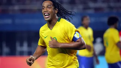 Ronaldinho powraca na boisko i inwestuje w klub Serie C