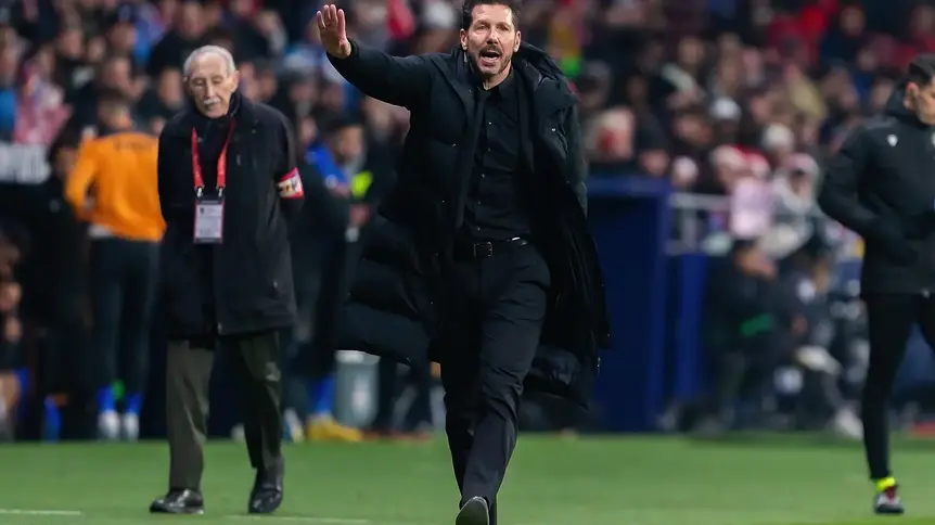 Simeone zmienia obronę: Giménez i Lenglet na wylocie