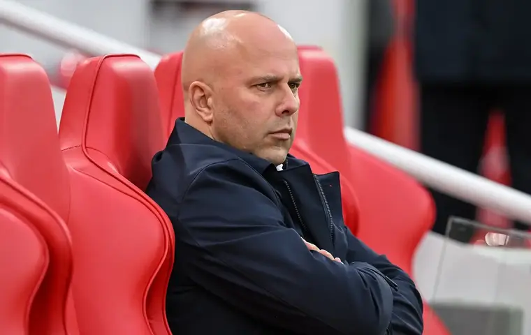 Arne Slot odrzuca Fulham, otwiera drogę do reprezentacji Holandii