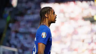 Liverpool na celowniku PSG: Barcola wart 150 mln funtów