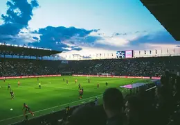 Arsenal na prowadzeniu w walce o młodziutkiego Upsona