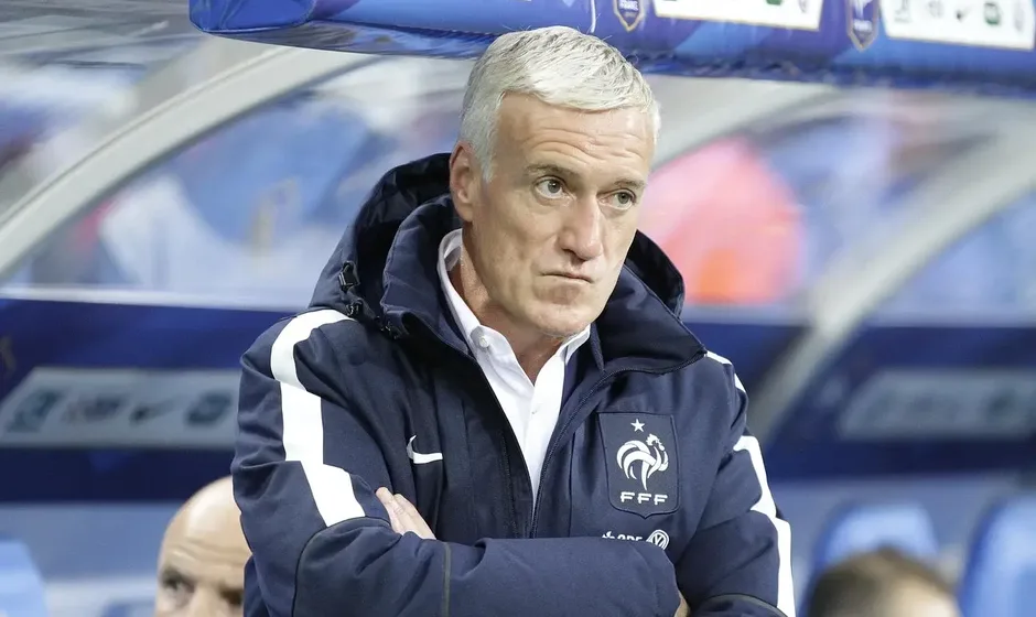 Deschamps wraca do kadry po rodzinnej tragedii, FIFA odrzuca prośbę o opaski