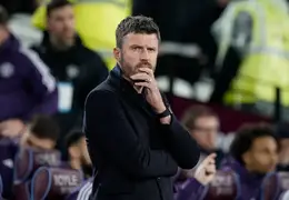 Manchester United zmienia strategię transferów: Carrick bez pełnej kontroli